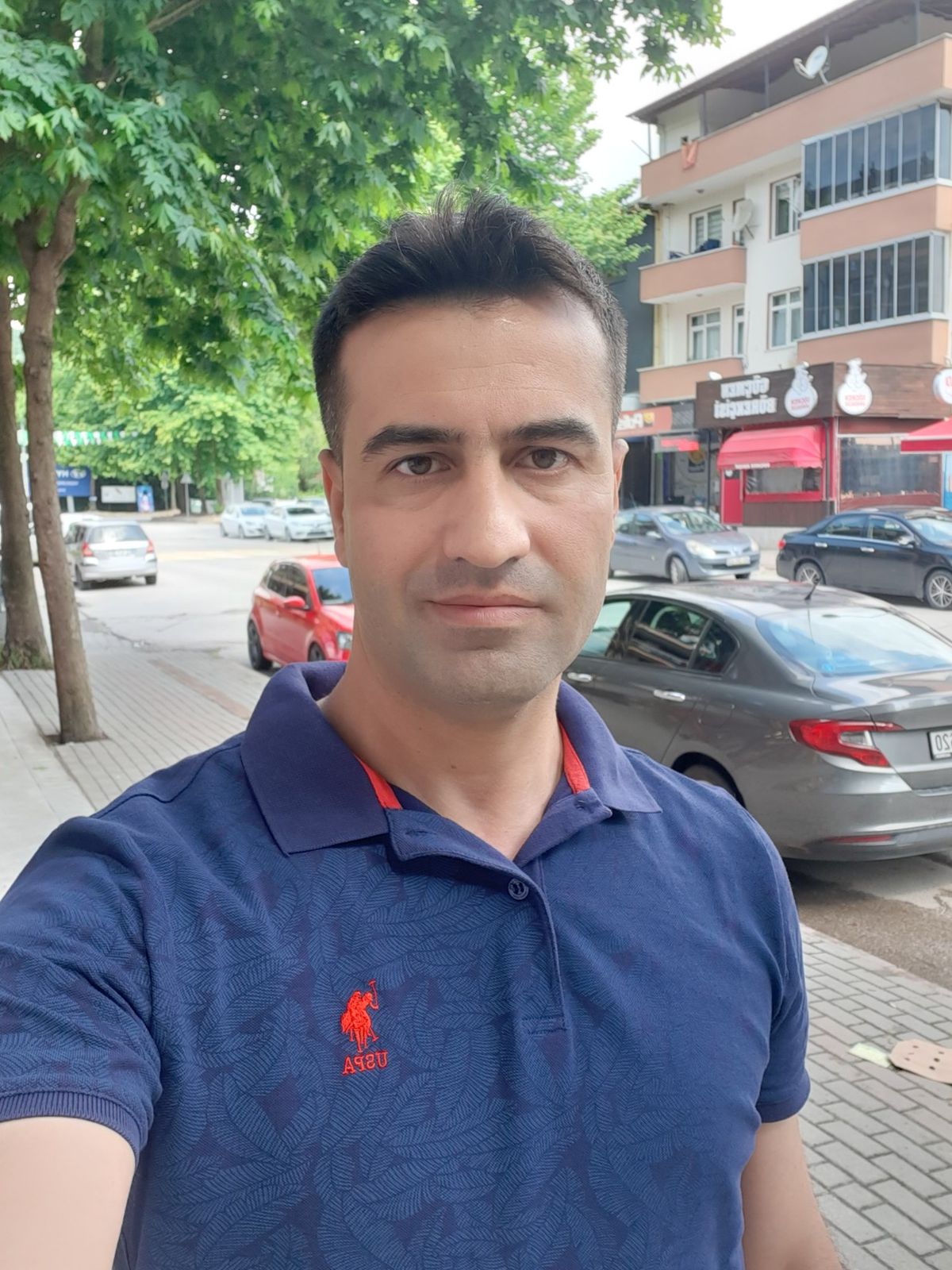 <em><strong>Andrés M.</strong></em>