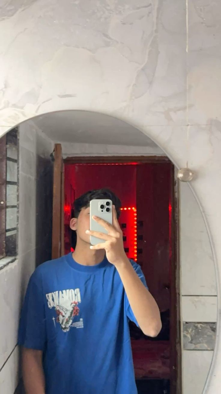 <em><strong>Andrés G.</strong></em>